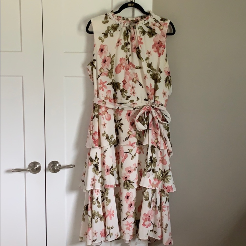 Jessica Howard floral dress w/ruffles at collar